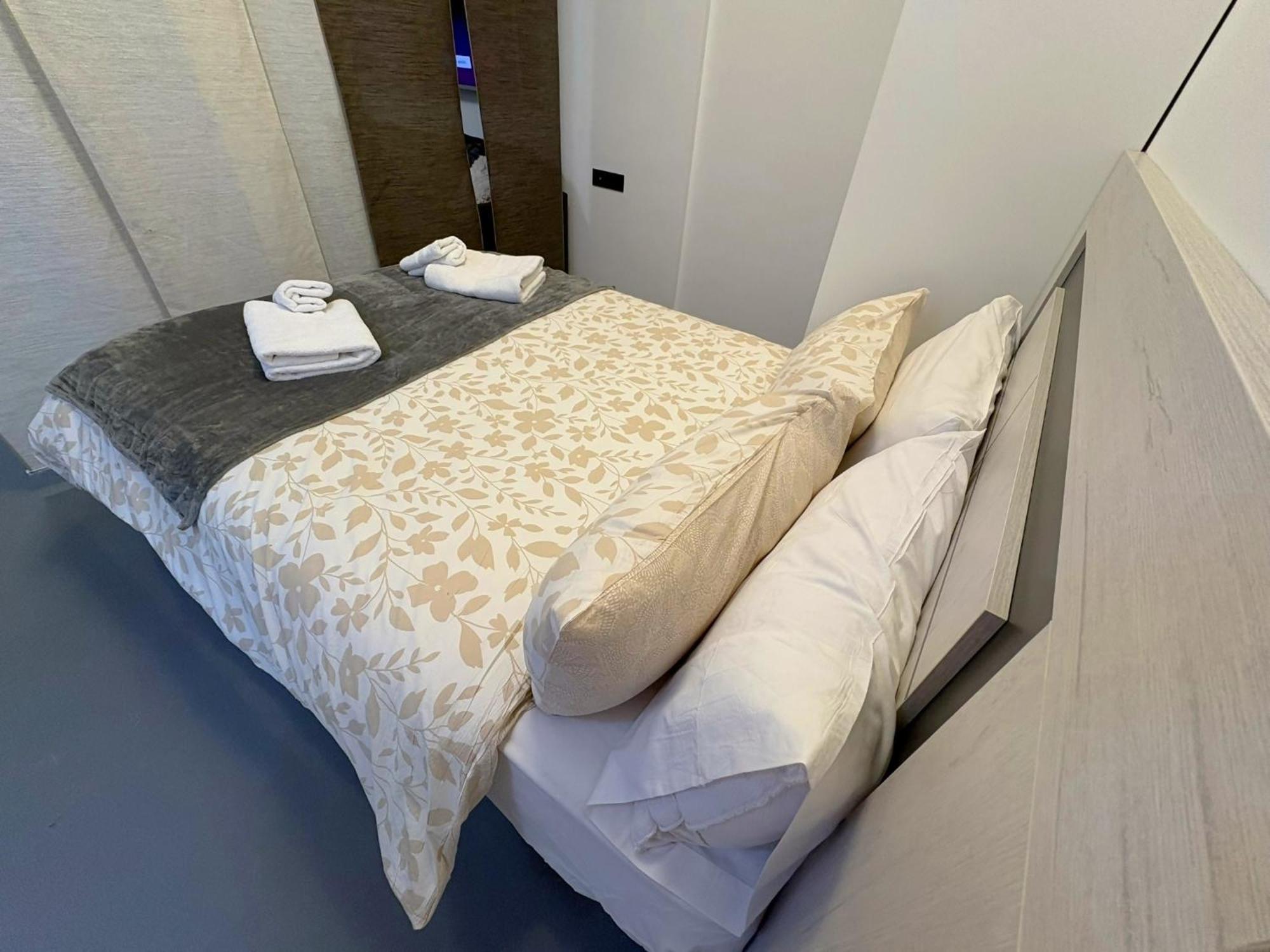 Estudio Debora Vialia A Pasos De La Estacion Apartamento